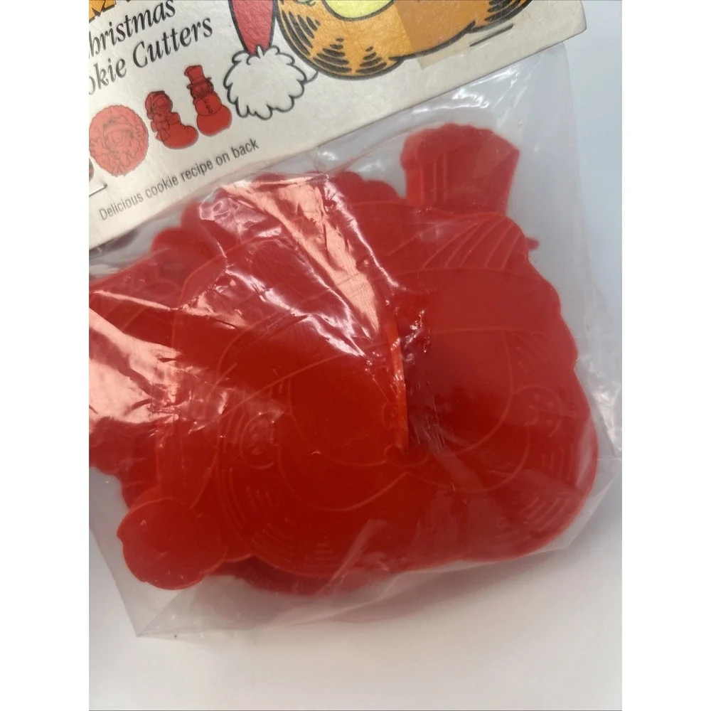 NEW Vintage Wilton Garfield Christmas Cookie Cutters Set Of 4 1978